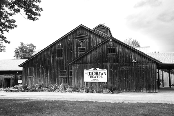 High culture, low pay — Local arts groups push for change